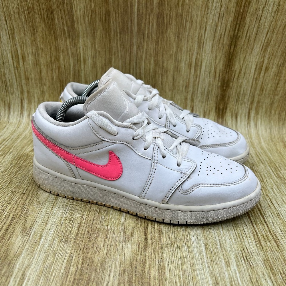 Nike Air Jordan Retro 1 Low Women's Size 7 White Neon Shoes Sneakers CW7035-100‎